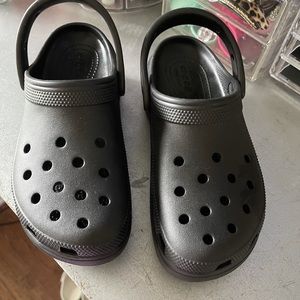 Beautiful black crocs platform size 8 unisex